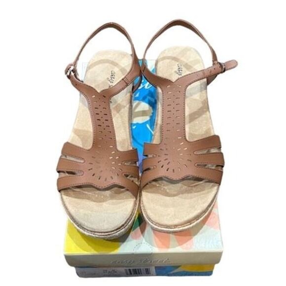 Easy Street “Dorinda” Faux Leather Wedge Sandals in Tan – Size 10 N – New in Box - Picture 3 of 8